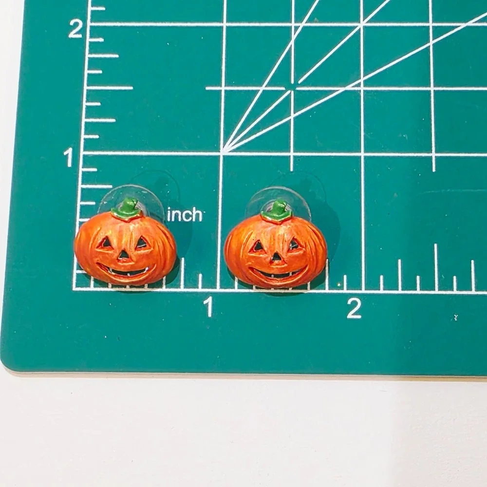 Vintage Metal Enamel Pumpkin Jack-O-Lantern Brooch Pin & Post Earrings